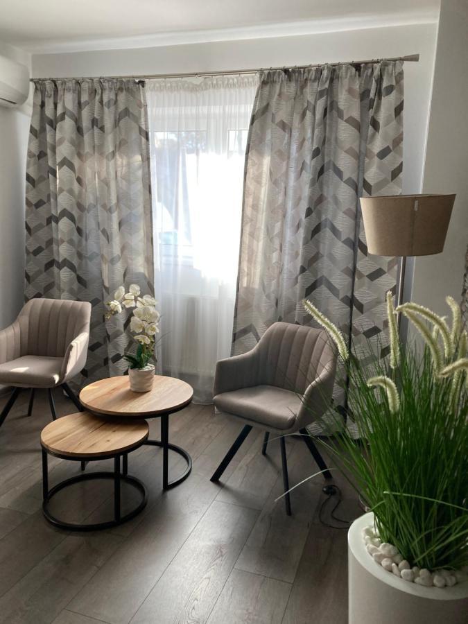 Livi Apartment 1 Satu Mare Eksteriør billede