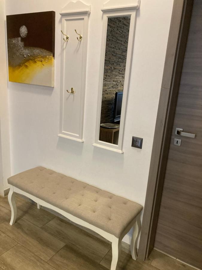 Livi Apartment 1 Satu Mare Eksteriør billede