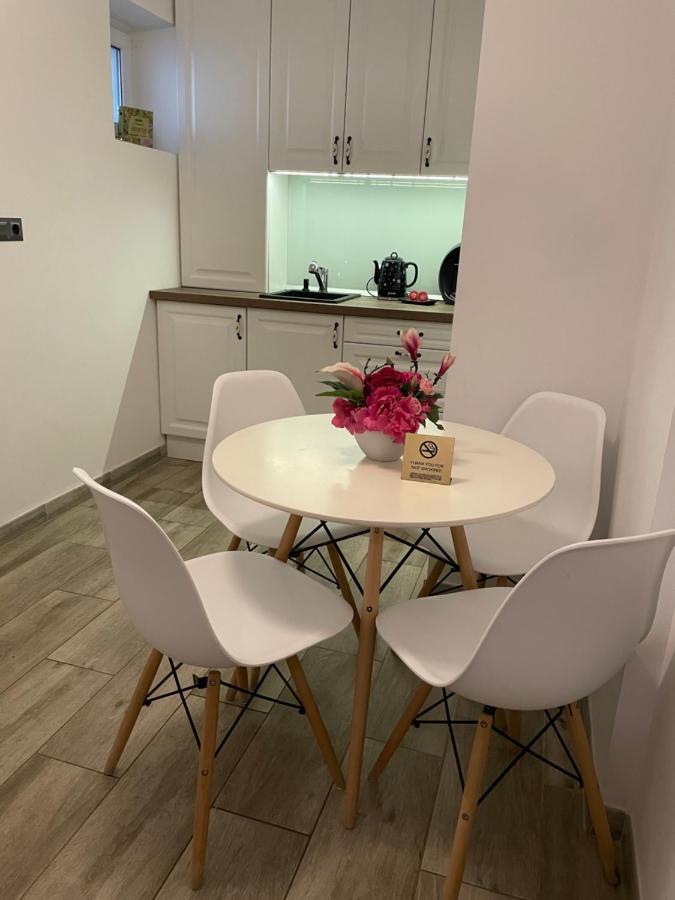 Livi Apartment 1 Satu Mare Eksteriør billede